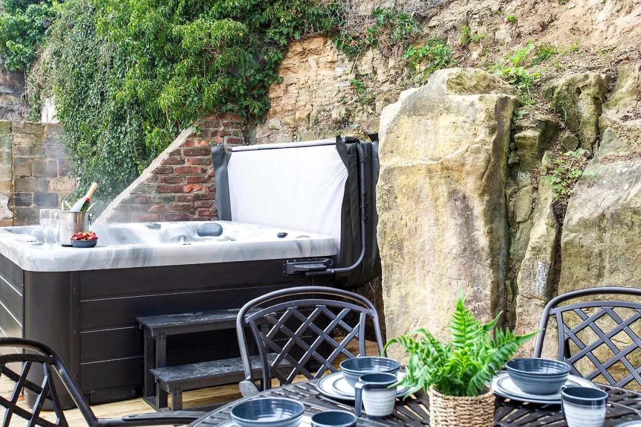 Whitby Boutique - Mast Cottage بيت للعطل