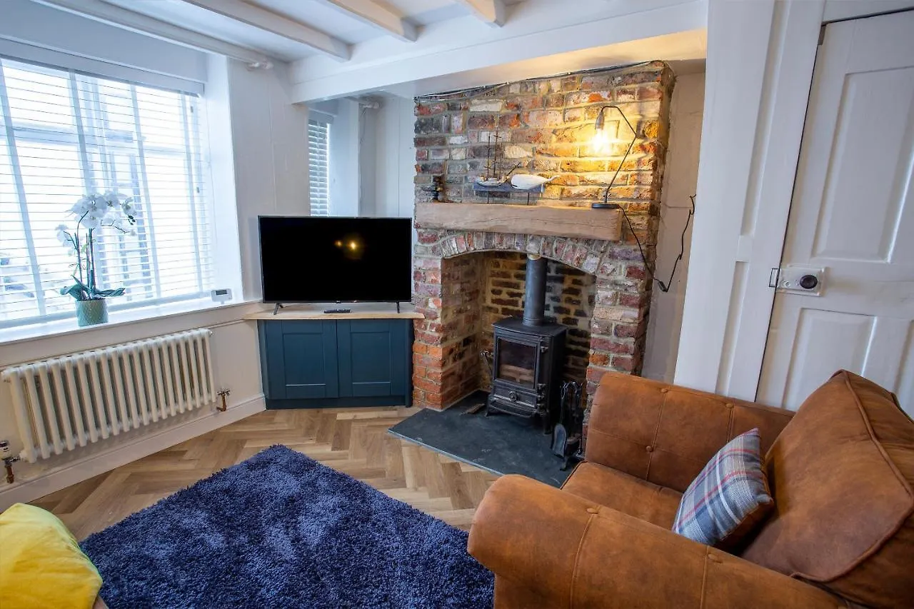 Whitby Boutique - Mast Cottage بيت للعطل